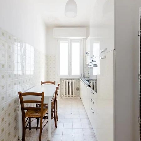 Spaziosa Matrimoniale Nel Centro Di Modena Apartment Ngoại thất bức ảnh
